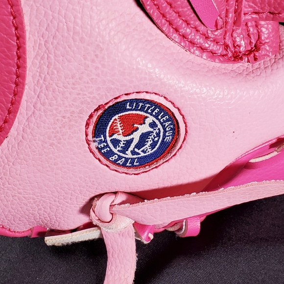 Little League Baseball Glove - Picture 3 of 11